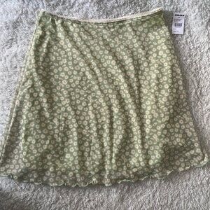 Tilly's Light Green Daisy Skater Skirt